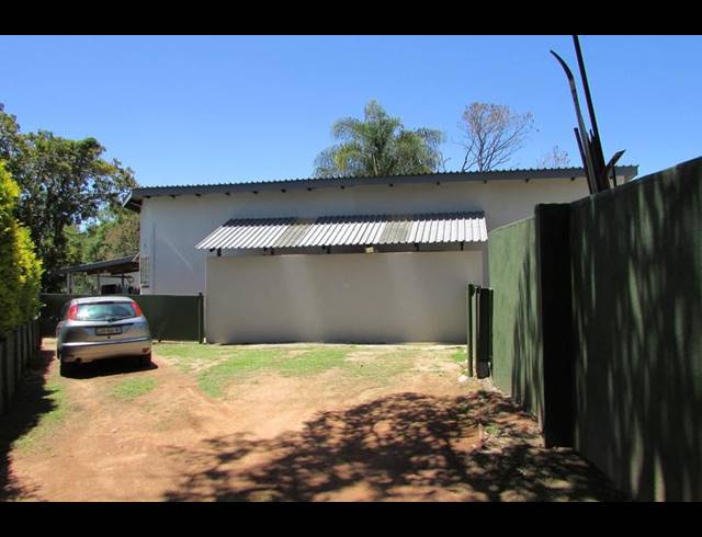 6 BEDROOM HOUSE FOR SALE IN WHITE RIVER EXT 3
